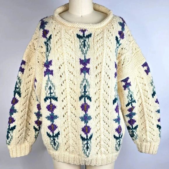 100% Wool Nomadic Traders Barkeley CA Sweater  Hand Knit Nepal Cream/Flowers L - Picture 1 of 10